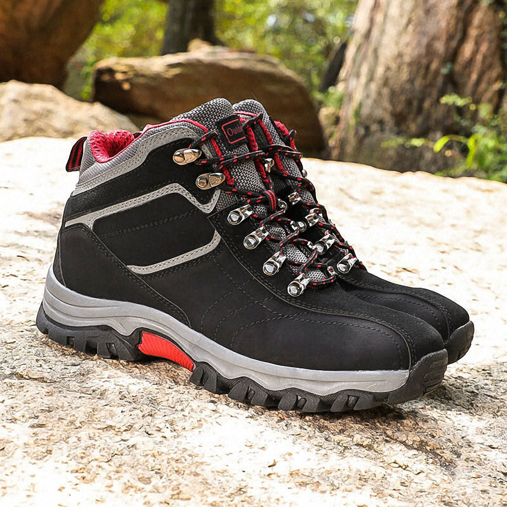 Hiking Boots for Men | B2024