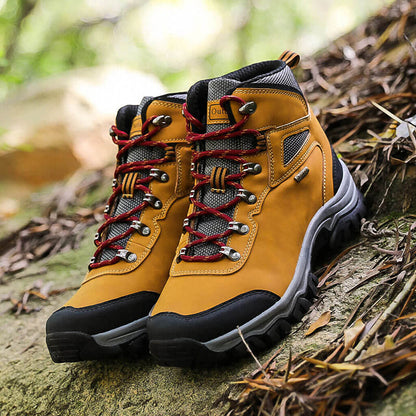 Hiking Boots for Men | B2025