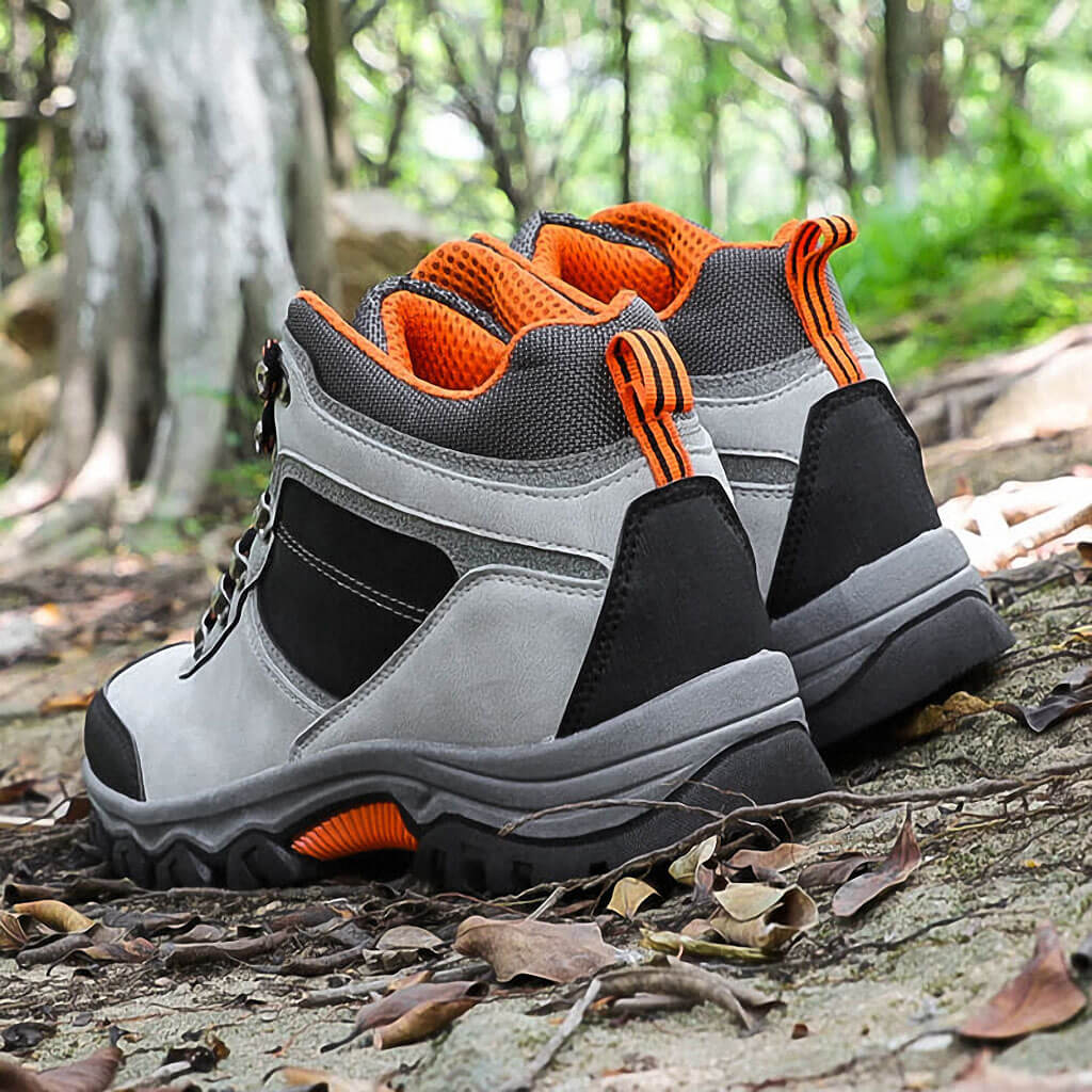 Hiking Boots for Men | B2026